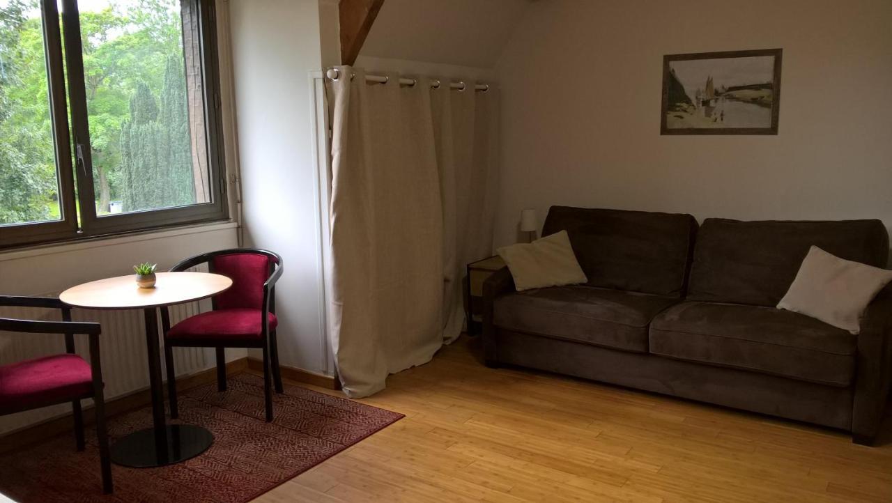 Appartement Le Louis Dort Au Calme Equemauville Bagian luar foto