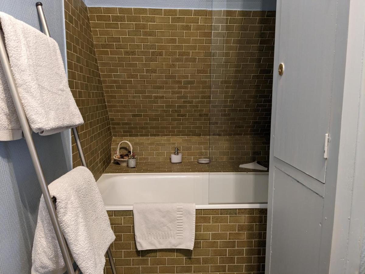 Appartement Le Louis Dort Au Calme Equemauville Bagian luar foto